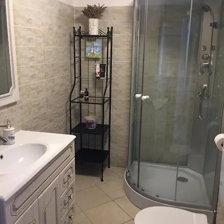 Fig&lavender Apartment